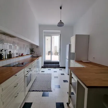 T4- Terrasse 50m², Garage, Centre-ville Apartment Narbonne